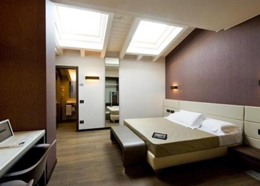 фото отеля Viola Mhotel