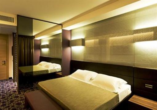 фото отеля Viola Mhotel