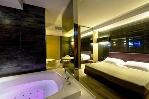 фото отеля Viola Mhotel