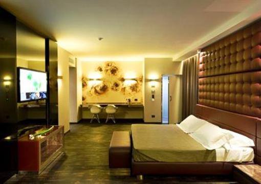 фото отеля Viola Mhotel