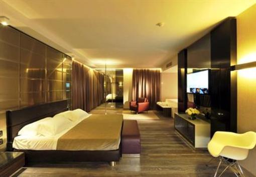 фото отеля Viola Mhotel