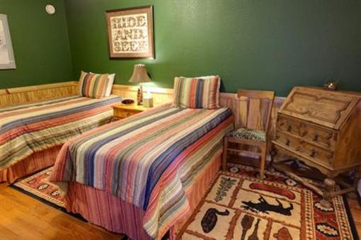 фото отеля Sea Parrot Inn
