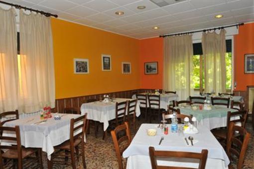 фото отеля Hotel Molteni Veduggio con Colzano