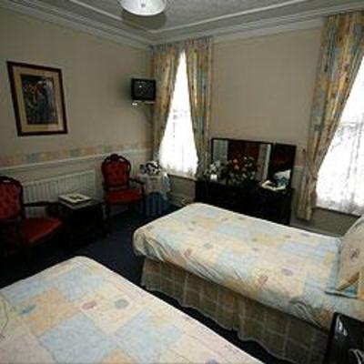 фото отеля Number 10 Guest House