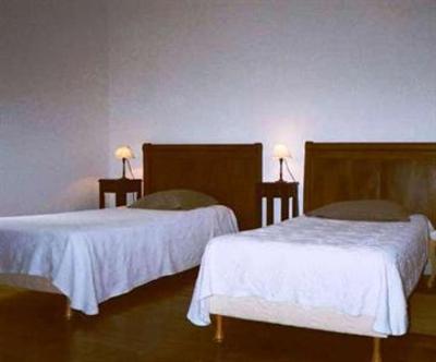 фото отеля Hotel Le Saint-Robert (France)