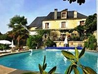 Hotel Le Saint-Robert (France)