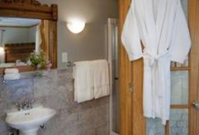 фото отеля Summit Inn Bed & Breakfast Center City
