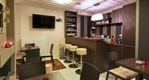 фото отеля Tsarbou Guesthouse