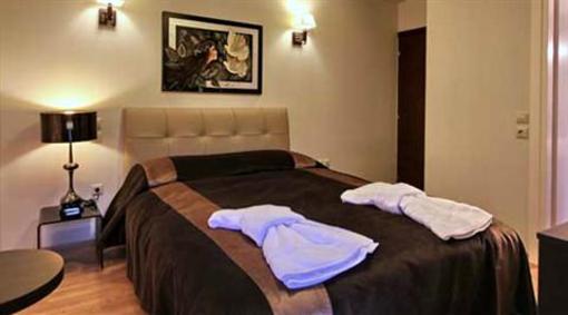 фото отеля Tsarbou Guesthouse