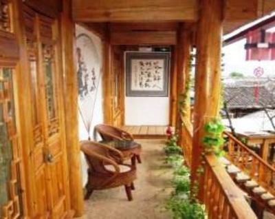 фото отеля Lijiang Shuhe Lianxinju Inn