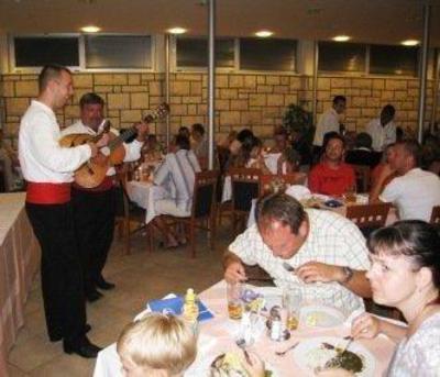 фото отеля Tourist Settlement Brzet Hotel Omis