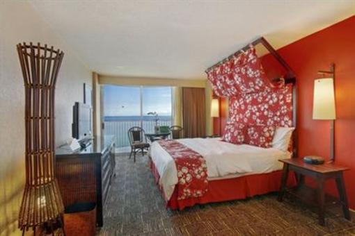 фото отеля Aston Waikiki Beach Hotel