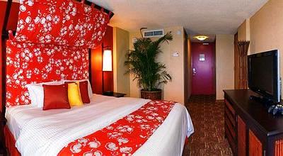 фото отеля Aston Waikiki Beach Hotel