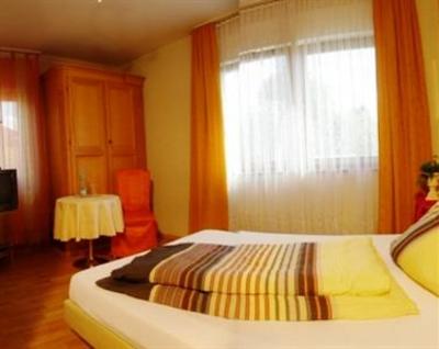 фото отеля Hotel Adler Aichelberg
