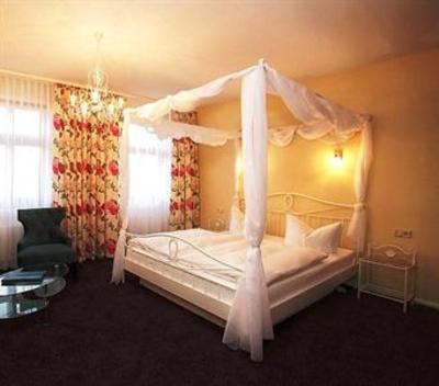 фото отеля Hotel zur Insel