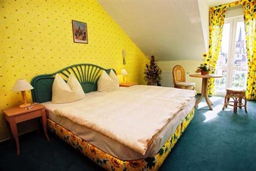 фото отеля Hotel zur Insel