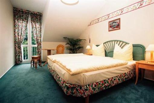 фото отеля Hotel zur Insel