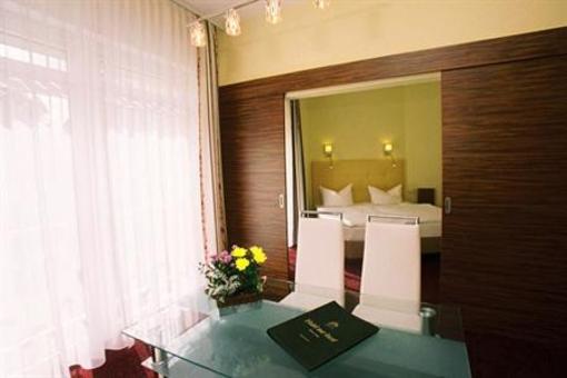 фото отеля Hotel zur Insel