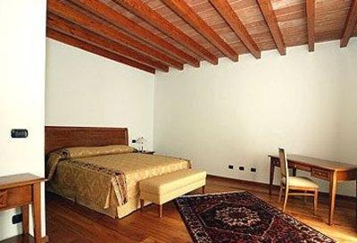 фото отеля La Locanda Del Melograno Hotel Moncalvo