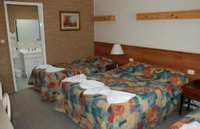 фото отеля Alexander Motor Inn