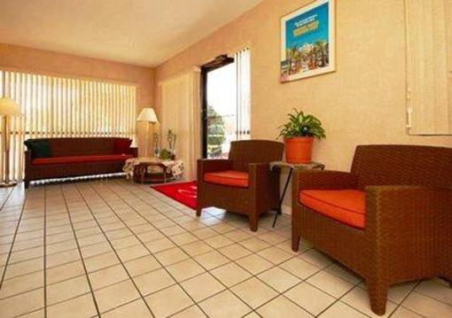 фото отеля Econo Lodge Starke
