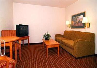 фото отеля Comfort Inn & Suites Carbondale