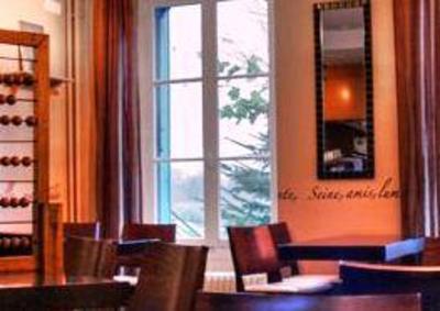 фото отеля Les Bords De Seine Hotel La Roche Guyon