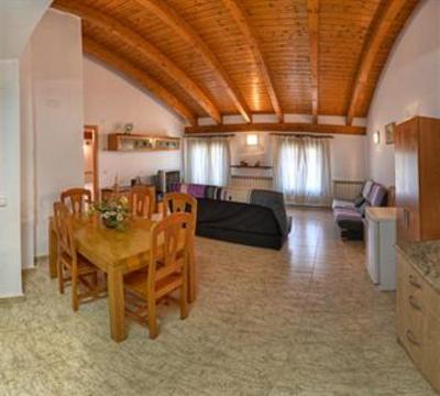 фото отеля Las Abuelas de Sevil Apartamentos Adahuesca
