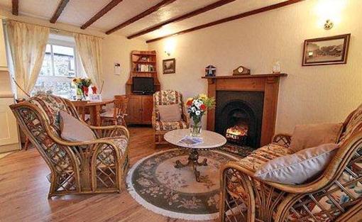 фото отеля Castle Hill View Cottage Hexham