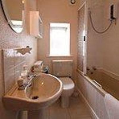 фото отеля Castle Hill View Cottage Hexham