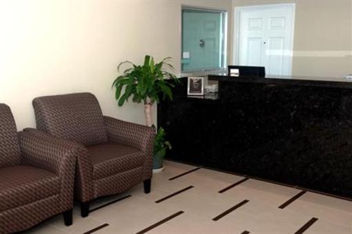 фото отеля Burbank Inn & Suites