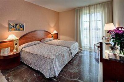 фото отеля Pedro I De Aragon Hotel