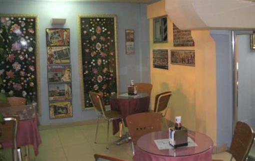 фото отеля Hostal Gran Via Vigo