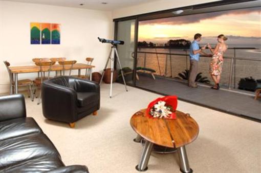 фото отеля The Waterfront - Penthouse 11