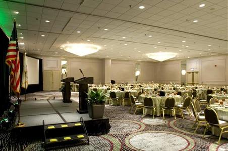 фото отеля Doubletree Hotel Chicago-Magnificent Mile