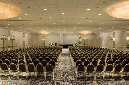 фото отеля Doubletree Hotel Chicago-Magnificent Mile