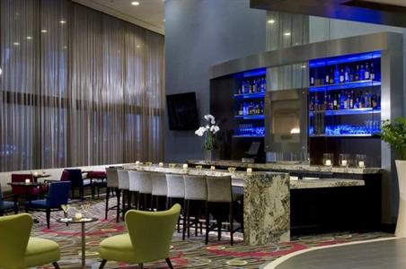 фото отеля Doubletree Hotel Chicago-Magnificent Mile