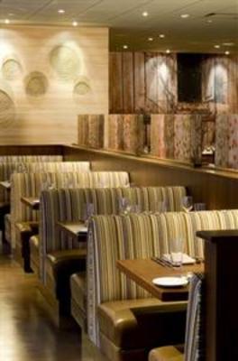 фото отеля Doubletree Hotel Chicago-Magnificent Mile
