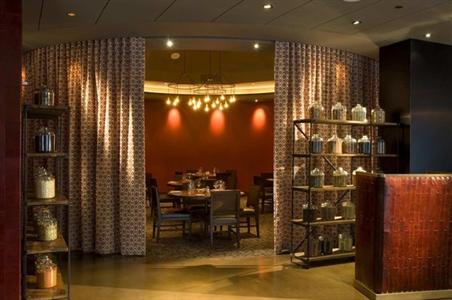 фото отеля Doubletree Hotel Chicago-Magnificent Mile