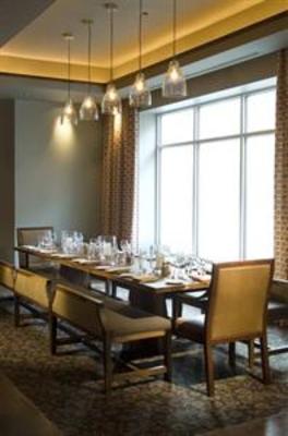 фото отеля Doubletree Hotel Chicago-Magnificent Mile