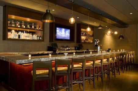 фото отеля Doubletree Hotel Chicago-Magnificent Mile