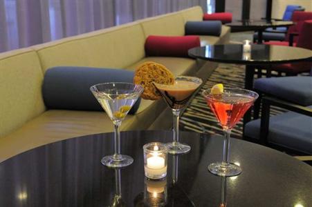 фото отеля Doubletree Hotel Chicago-Magnificent Mile
