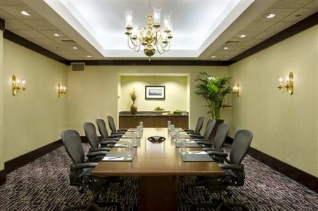 фото отеля Doubletree Hotel Chicago-Magnificent Mile