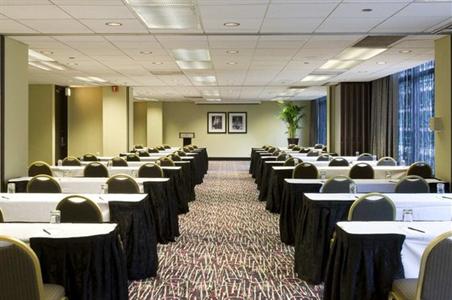 фото отеля Doubletree Hotel Chicago-Magnificent Mile