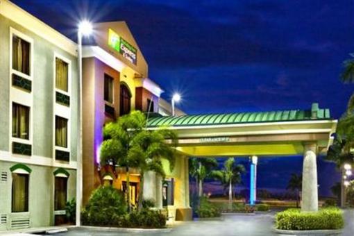 фото отеля Holiday Inn Express Clewiston
