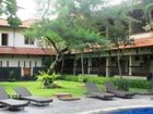 фото отеля Surya Kencana Hotel