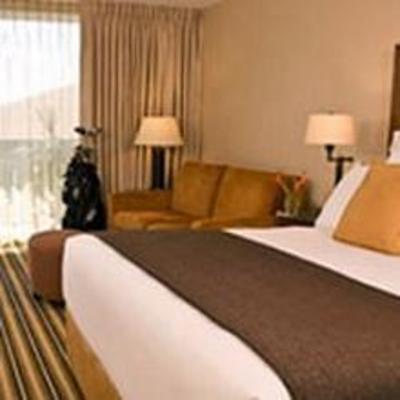 фото отеля Maui Coast Hotel
