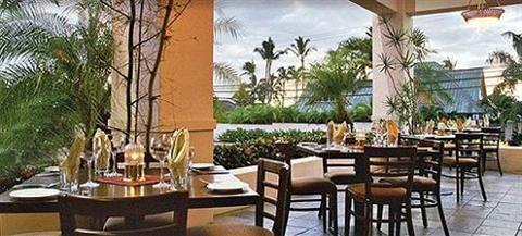 фото отеля Maui Coast Hotel