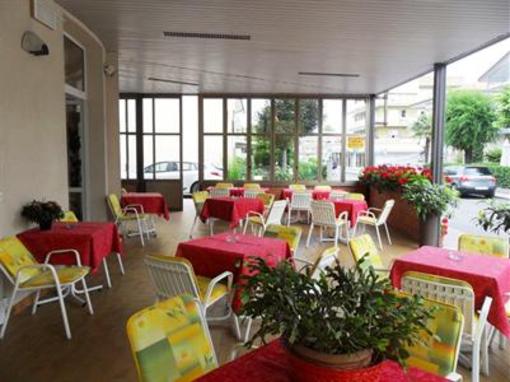 фото отеля Hotel Carla Lignano Sabbiadoro