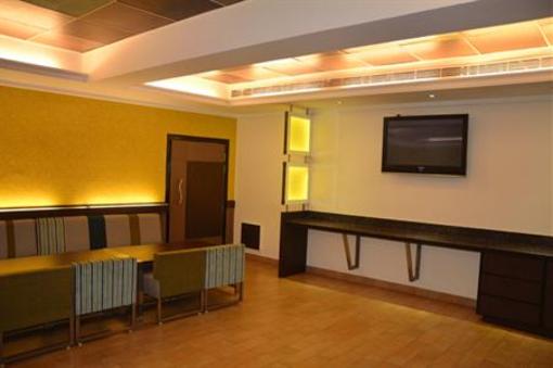 фото отеля Little Chef Hotel
